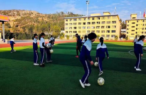 昆明市海亦丰高级中学如何确保在校学生的安全？