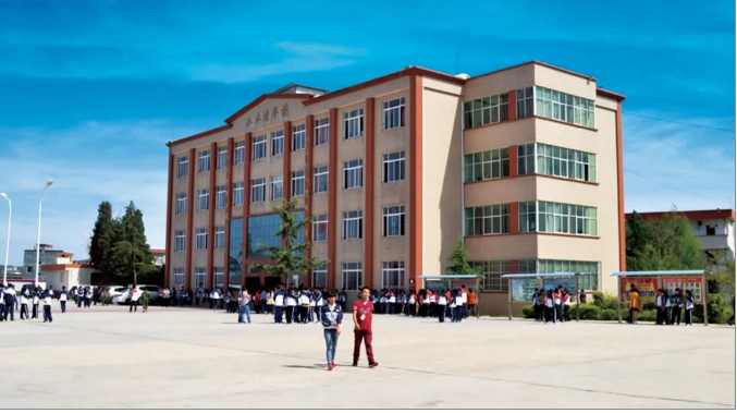 昆明黄冈实验学校招生办电话是多少？