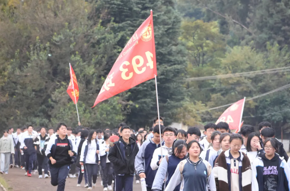 云南西点文化学校学费贵吗？