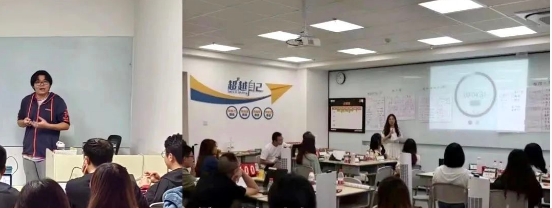 云南新东方培训学校2024年复读班开班时间是什么时候？