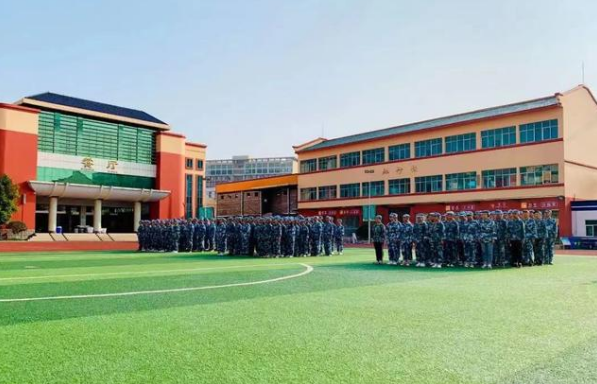 2024年曲靖天人高级中学复读班报名须知