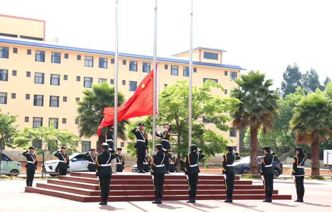 知恩于心 感恩于行 || 我校举行第八周升旗仪式