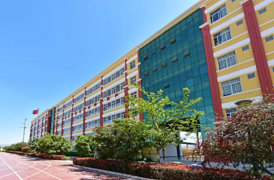 昆三中空港实验学校在云南高中学校排名怎么样？