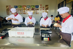 专业有匠心，青春有活力——靖宁职校中餐烹饪实训课