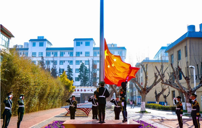 云南长水实验中学2024年复读报名学费贵不贵？