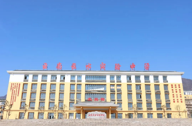 云南长水实验中学教学设施怎么样？