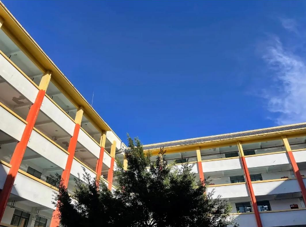 云南建水实验中学在云南高中学校排名情况怎么样？