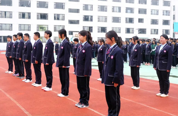 昆明市盘龙区鲁轩高级中学好不好？值得报考吗？