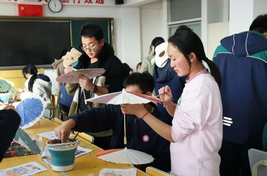 昆明鲁轩高级中学学习环境怎么样？