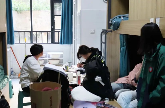 昆明市盘龙区鲁轩高级中学2024年初升高招生要求是什么？