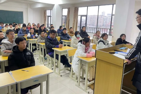 2024年昆明鲁轩高级中学新高一开班情况介绍