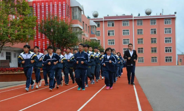 昆明光华学校教学模式有何特色？