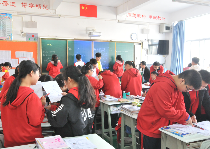 2024年云南高三复读生是往届生还是应届生？ 