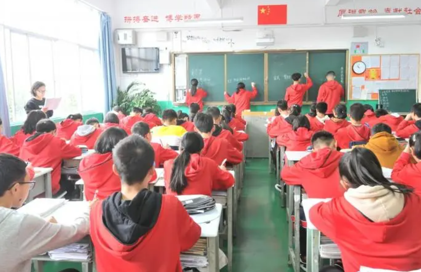 2024年云南高三复读是应届生还是往届生？