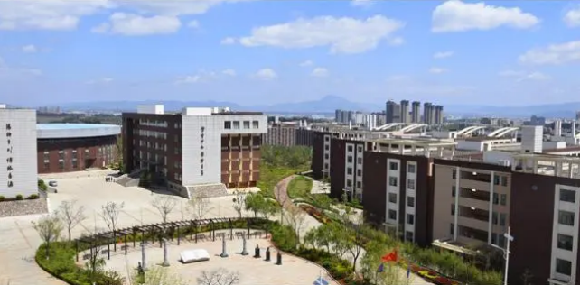 昆明滇鹏高级中学复读班教学质量|师资力量|高考成绩