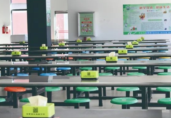 云南昌乐实验中学学生餐饮条件怎么样？