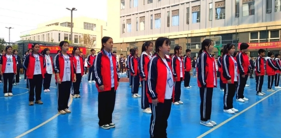 云南耀兴卓越综合高中学生精神面貌怎么样？