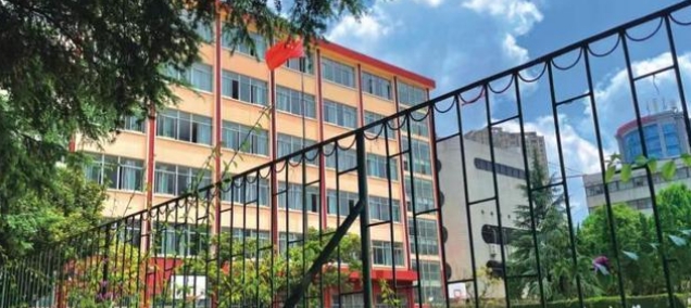 云南耀兴卓越综合高中好不好？