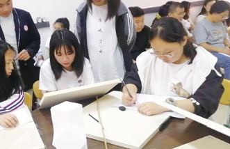 昆明市西山区滇鹏高级中学学校环境