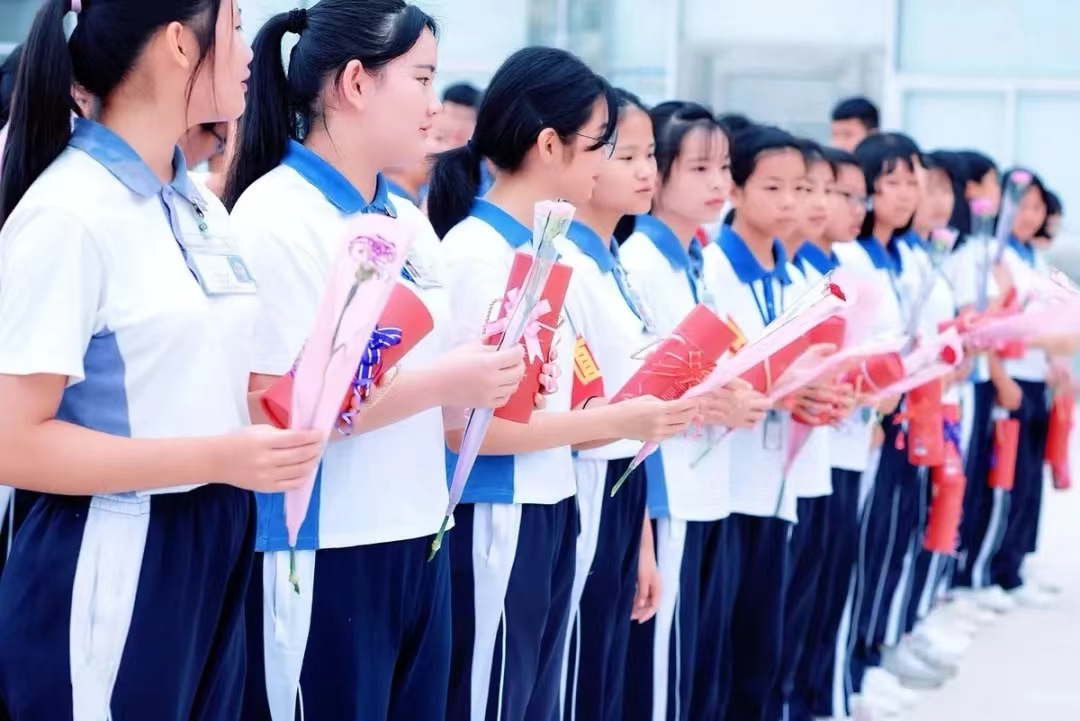 四川师范大学附属昆明实验学校学校环境