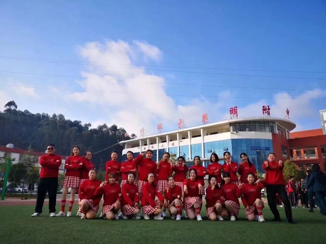 四川师范大学附属昆明实验学校管理严不严？