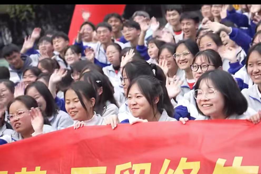昆明佑亦丰中学听学姐学长怎么说
