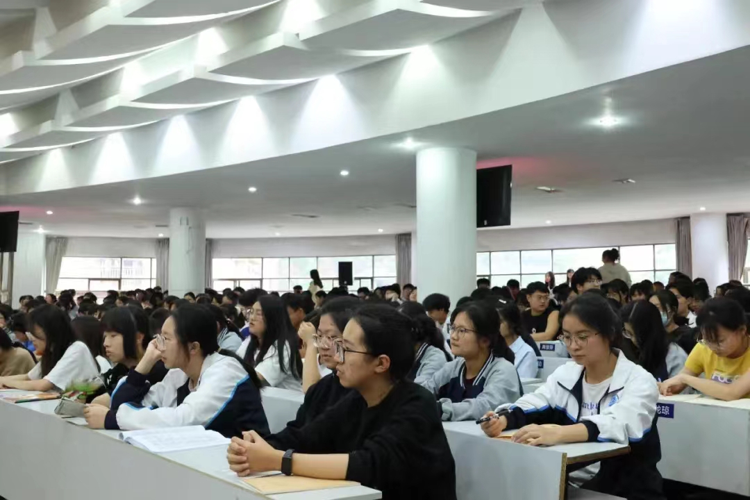 2024年昆明西点文化学校招生吗？