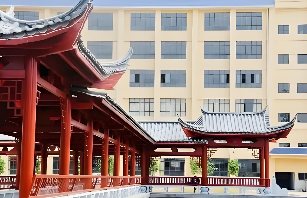 昆明市西山区佑亦丰高级中学高考复读学校位置在哪?