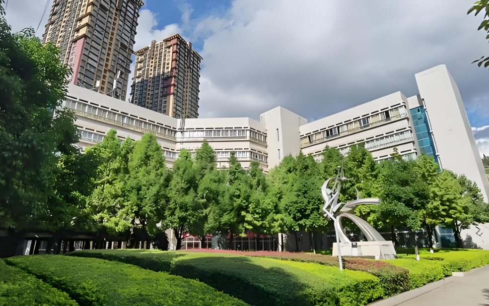 云南西点文化学校2025年高考复读报名条件全解读