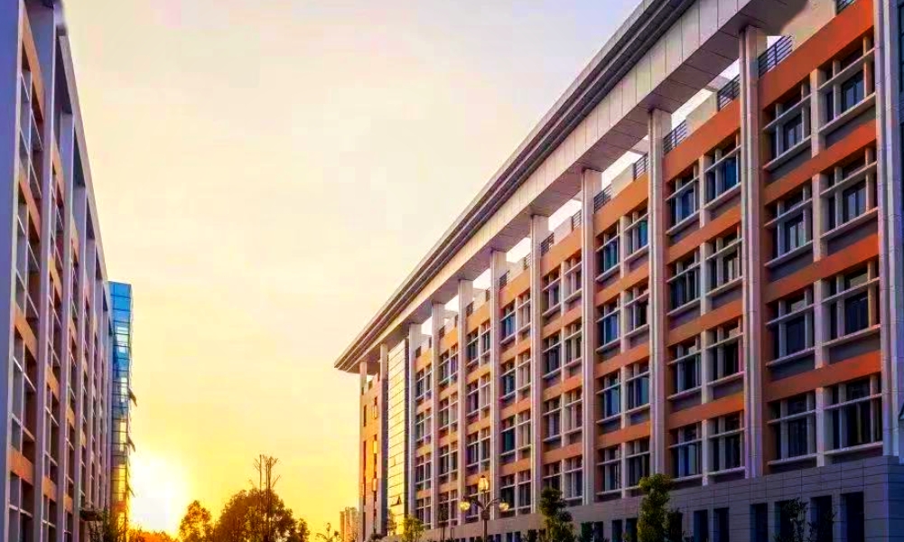 2025年云南省曲靖市高考成绩不好，能复读吗？