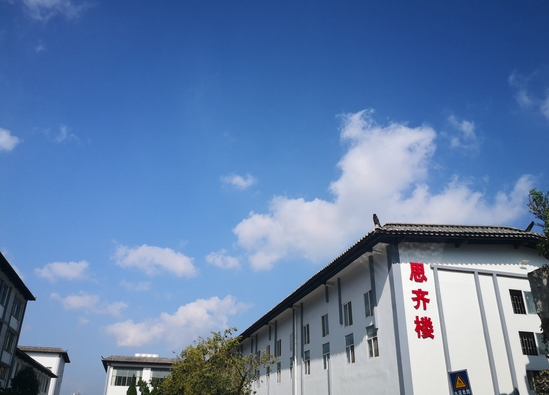 昆明海亦丰中学2026年高考复读开班时间是什么时候？