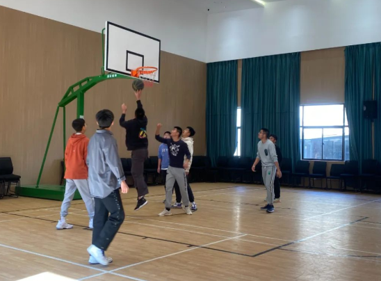 昆明步学高考补习学校2026年高考复读报名条件有些什么？