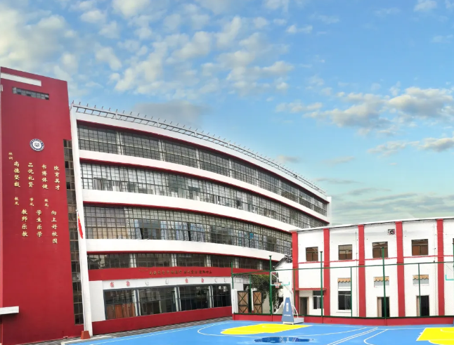 口碑载道，笃行致远&mdash;&mdash;外界眼中的昆明市尚品书院学校