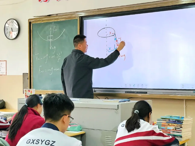 昆明高新实验学校2026年新高一升学率解析：实力护航，逆袭可期