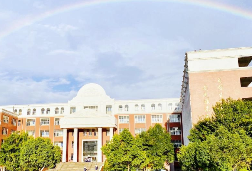 昆明高新实验学校2026年新高一招生简章