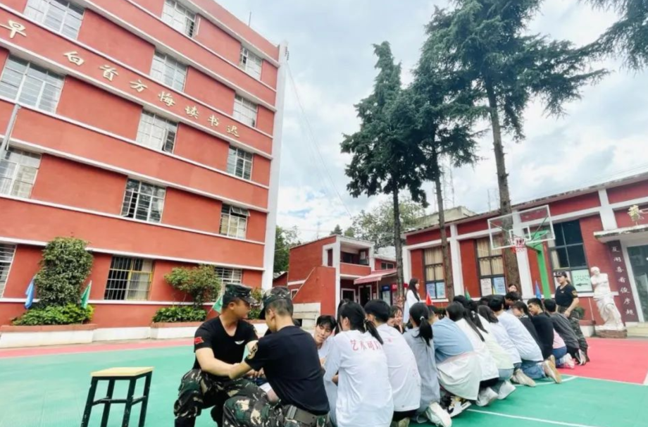 昆明经专高考补习学校住宿条件|几人间|校园环境|照片图片