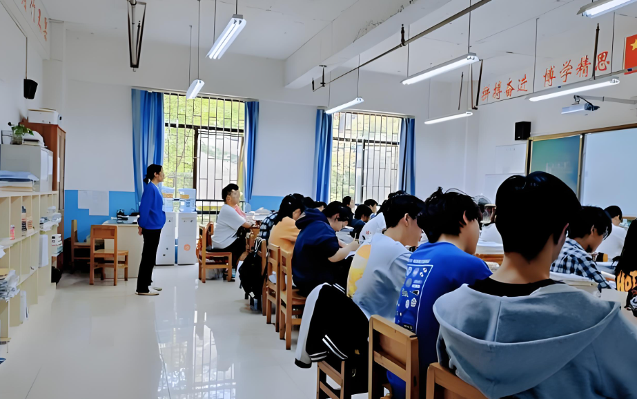 2026年昆明钟英培训学校高三插班报名时间|开学时间|报读指南